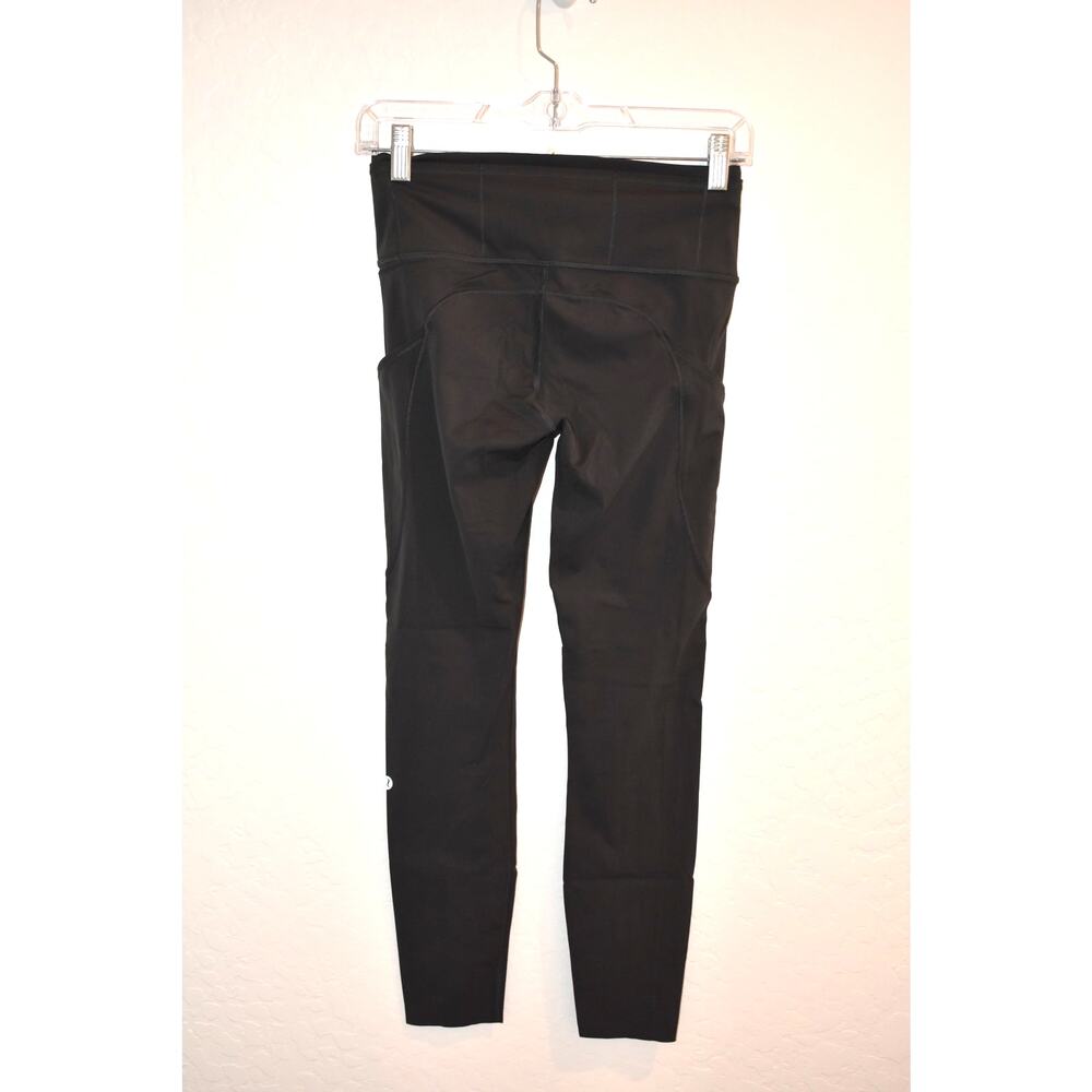 Lululemon Gray Fast and Free 7/8 Tight Legging Size 6 - Picture 3 of 6